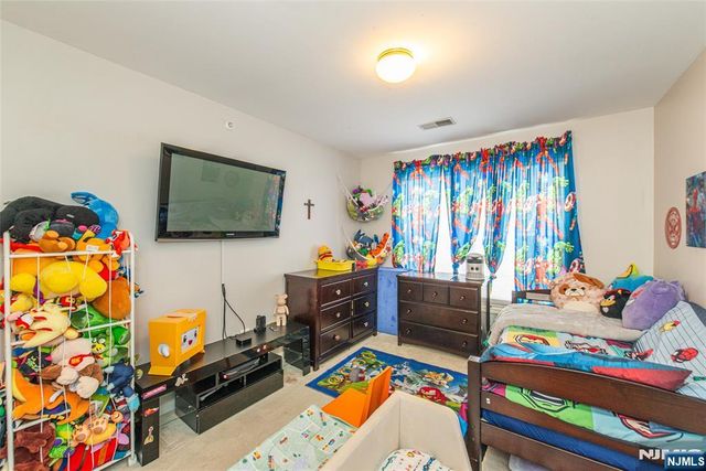 454 Cambridge Drive, Butler Borough, NJ 07405