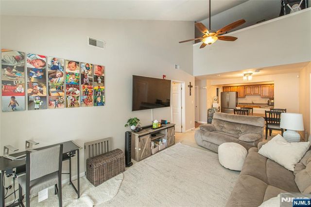 454 Cambridge Drive, Butler Borough, NJ 07405