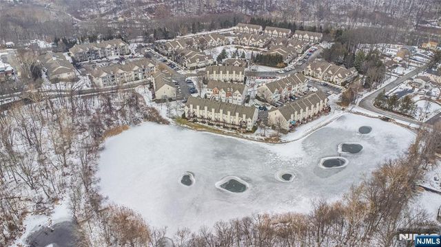 454 Cambridge Drive, Butler Borough, NJ 07405