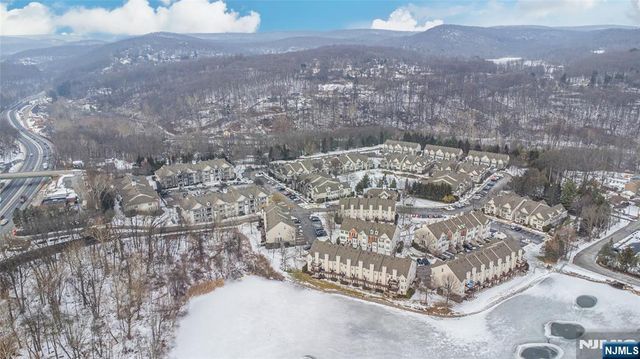 454 Cambridge Drive, Butler Borough, NJ 07405