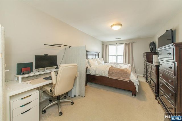 454 Cambridge Drive, Butler Borough, NJ 07405