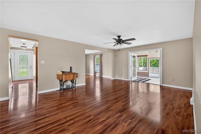 1995 Creekside Drive, Grand Island, NY 14072