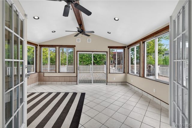 1995 Creekside Drive, Grand Island, NY 14072