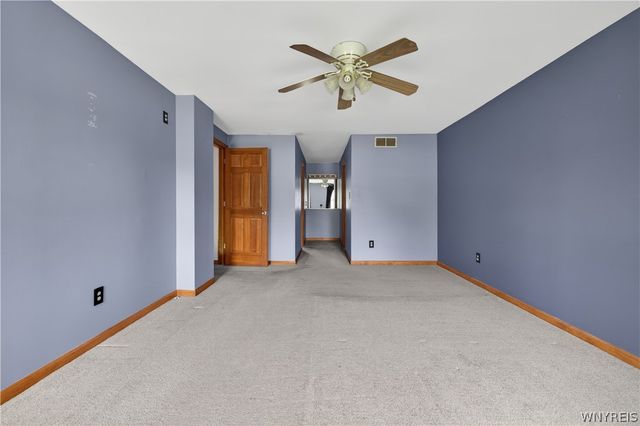 1995 Creekside Drive, Grand Island, NY 14072