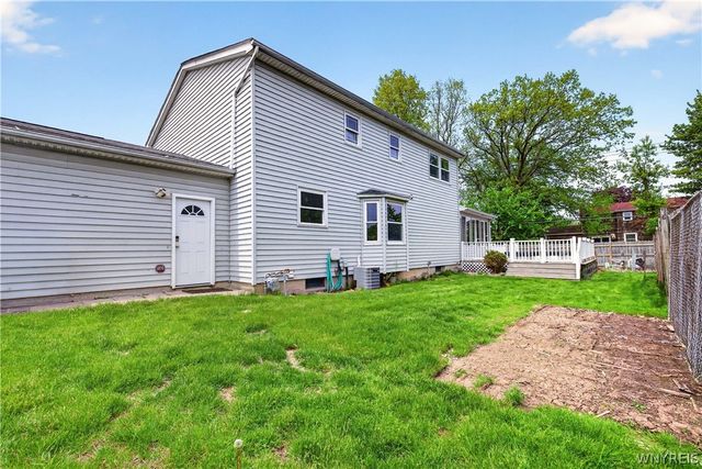 1995 Creekside Drive, Grand Island, NY 14072