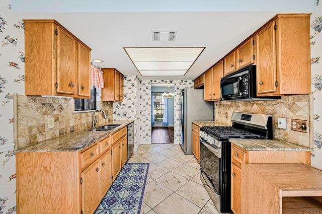 2817 Norfolk DR, Austin, TX 78745