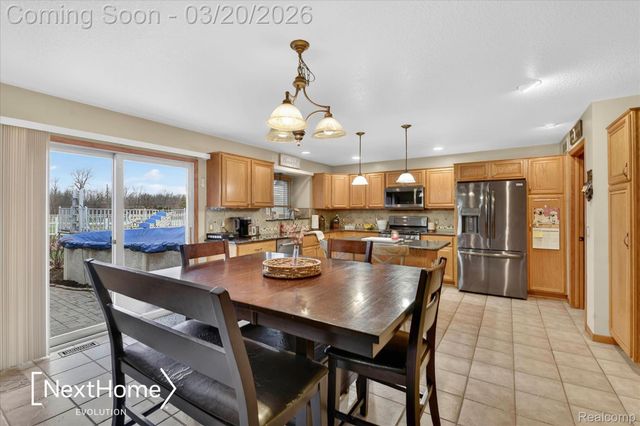 27078 Brookview Court, Brownstown Charter Township, MI 48134