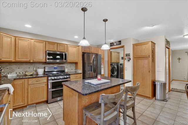 27078 Brookview Court, Brownstown Charter Township, MI 48134