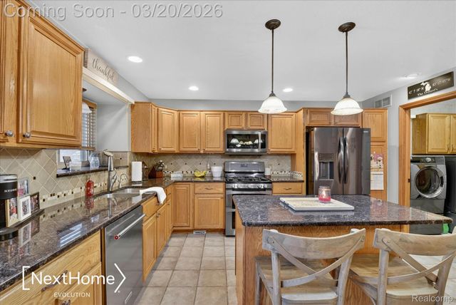 27078 Brookview Court, Brownstown Charter Township, MI 48134