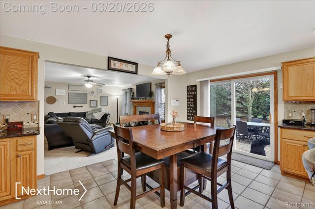 27078 Brookview Court, Brownstown Charter Township, MI 48134