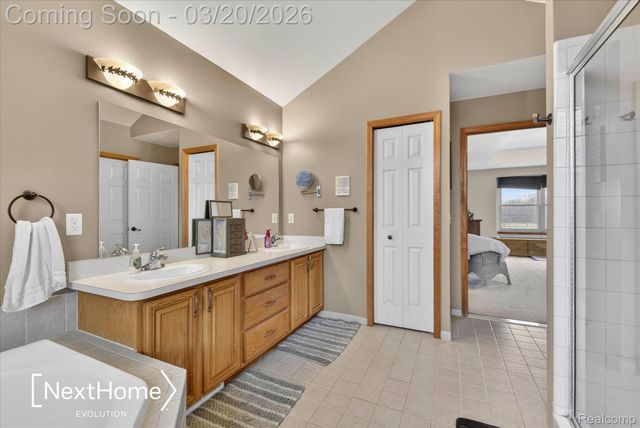 27078 Brookview Court, Brownstown Charter Township, MI 48134