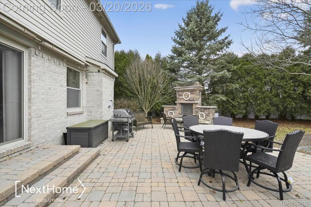 27078 Brookview Court, Brownstown Charter Township, MI 48134