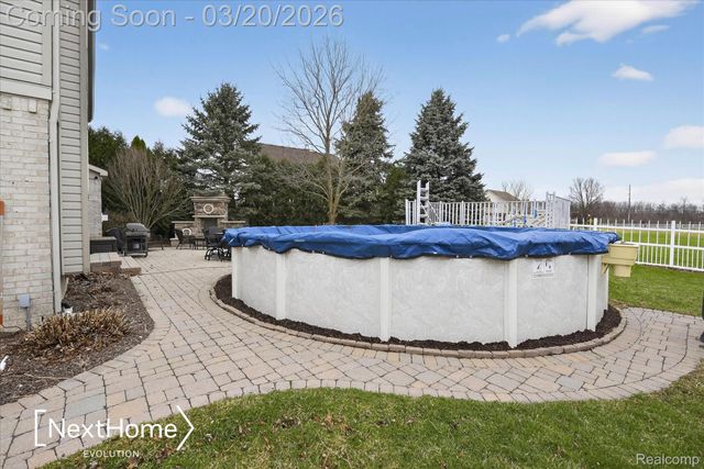 27078 Brookview Court, Brownstown Charter Township, MI 48134