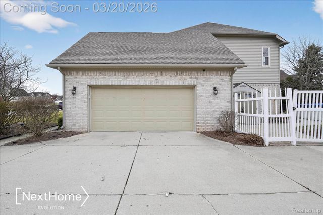 27078 Brookview Court, Brownstown Charter Township, MI 48134