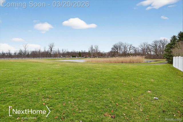 27078 Brookview Court, Brownstown Charter Township, MI 48134