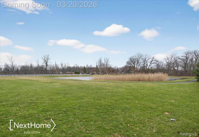 27078 Brookview Court, Brownstown Charter Township, MI 48134
