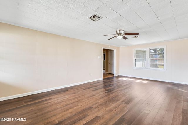 2112 Carmel Drive, Lafayette, LA 70501