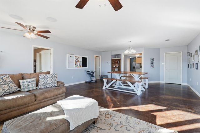 73 Protho Rd, Vilonia, AR 72173