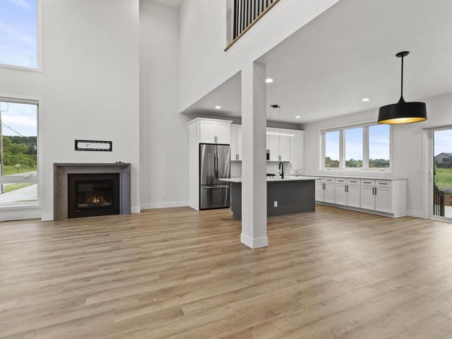 4192 E Lake Vista BOULEVARD, Oak Creek, WI 53154