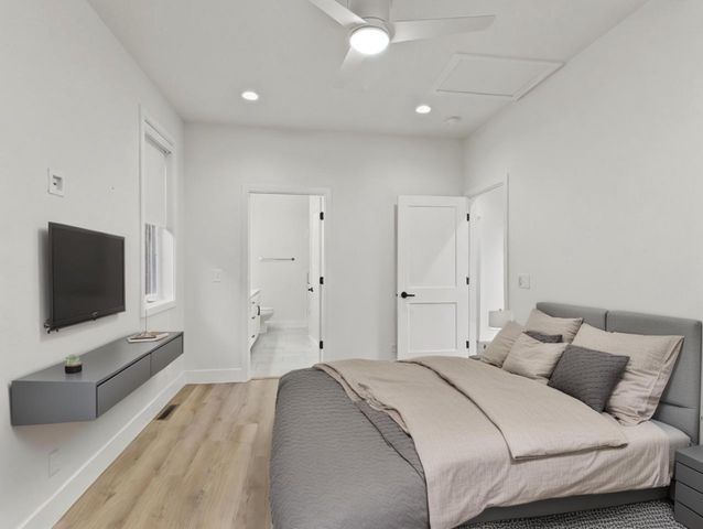 4192 E Lake Vista BOULEVARD, Oak Creek, WI 53154