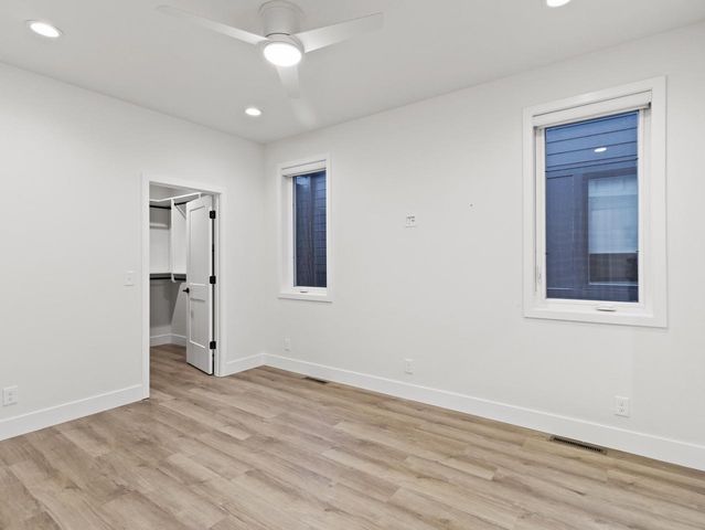 4192 E Lake Vista BOULEVARD, Oak Creek, WI 53154