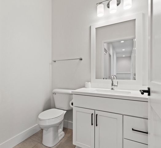 4192 E Lake Vista BOULEVARD, Oak Creek, WI 53154