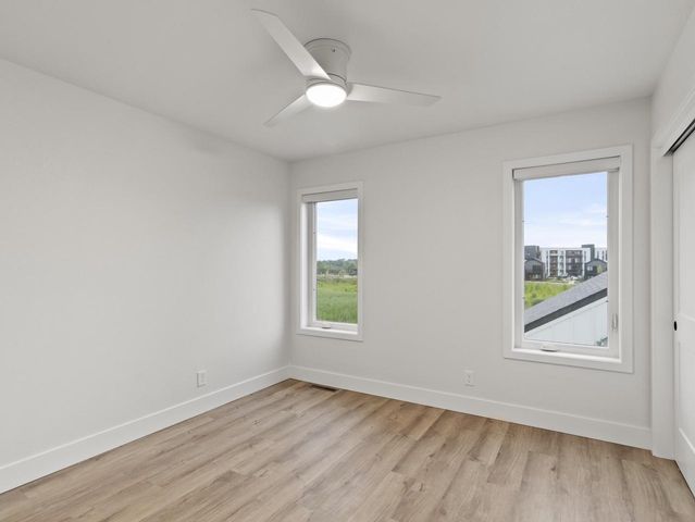 4192 E Lake Vista BOULEVARD, Oak Creek, WI 53154