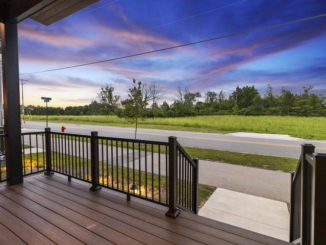 4192 E Lake Vista BOULEVARD, Oak Creek, WI 53154