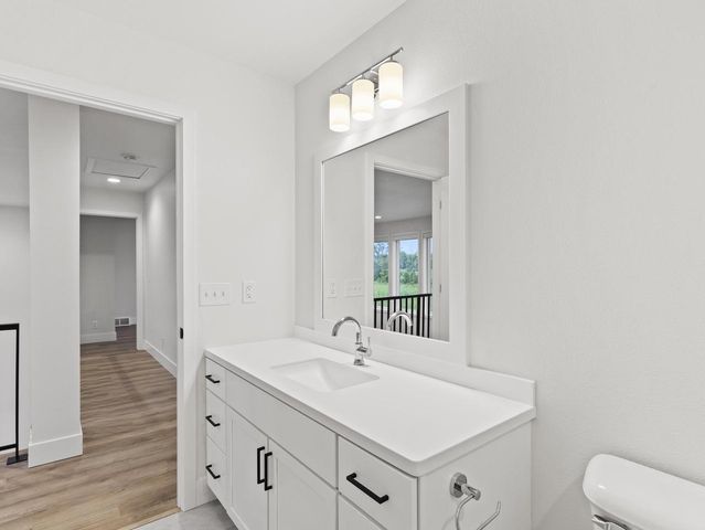 4192 E Lake Vista BOULEVARD, Oak Creek, WI 53154