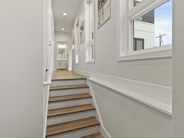 4192 E Lake Vista BOULEVARD, Oak Creek, WI 53154