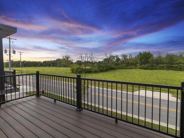 4192 E Lake Vista BOULEVARD, Oak Creek, WI 53154