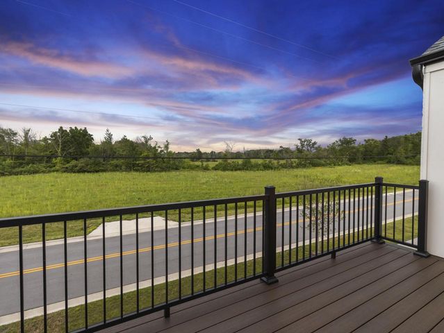 4192 E Lake Vista BOULEVARD, Oak Creek, WI 53154