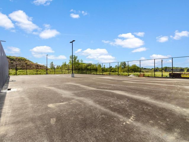 4192 E Lake Vista BOULEVARD, Oak Creek, WI 53154