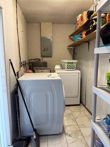 3305 JOE LOUIS DRIVE, Sarasota, FL 34234