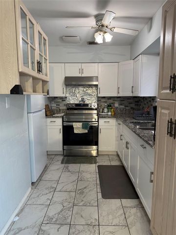 3305 JOE LOUIS DRIVE, Sarasota, FL 34234