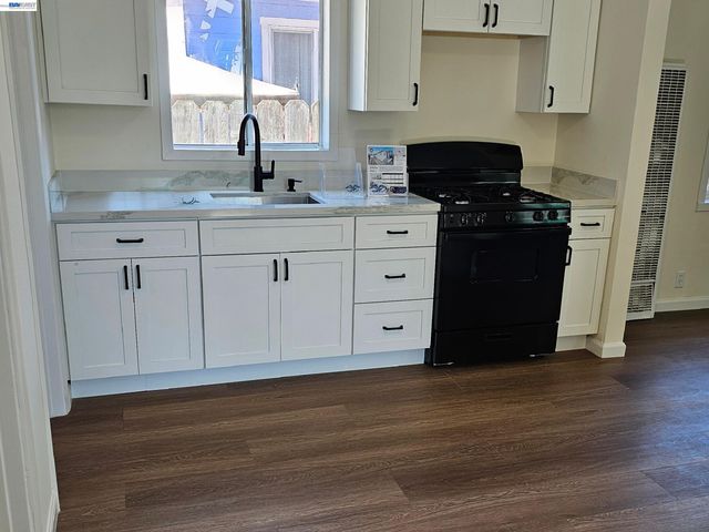 1130 61St Ave, Oakland, CA 94621