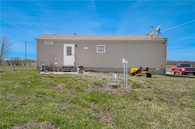 139 SW 1521st Road, Kingsville, MO 64061