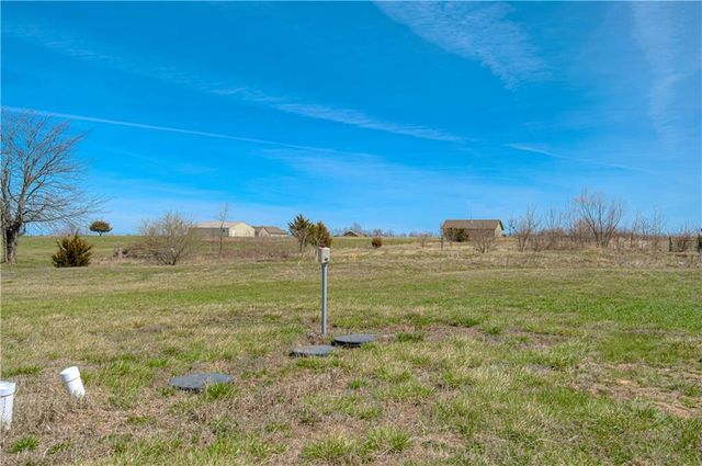 139 SW 1521st Road, Kingsville, MO 64061