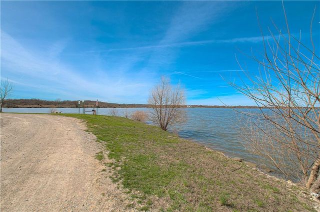 139 SW 1521st Road, Kingsville, MO 64061