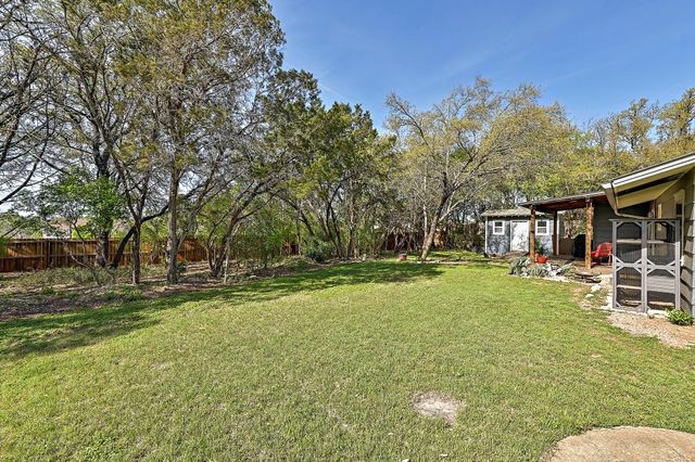 24807 Martin LN, Spicewood, TX 78669