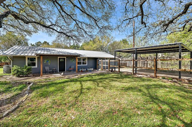 24807 Martin LN, Spicewood, TX 78669