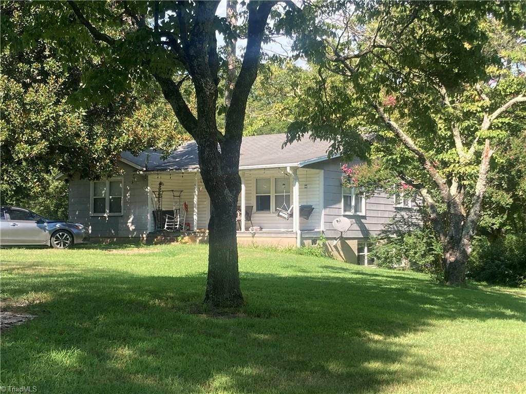 924 Sunset Road, Clemmons, NC 27012
