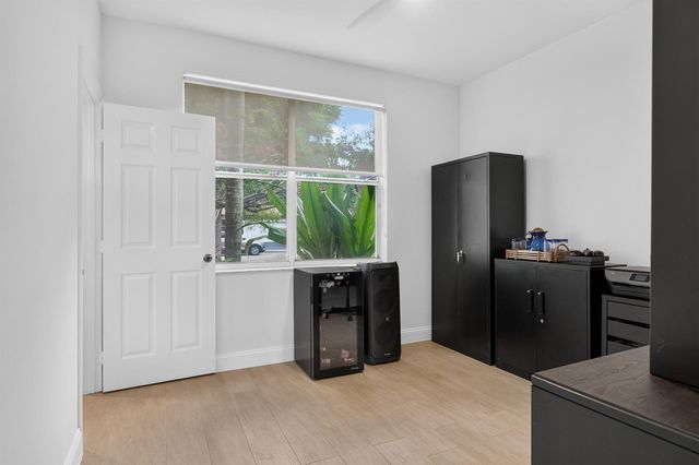 229 E Bayridge Drive, Weston, FL 33326