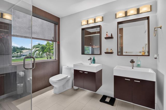 229 E Bayridge Drive, Weston, FL 33326