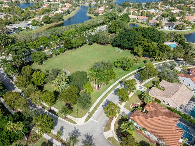 229 E Bayridge Drive, Weston, FL 33326