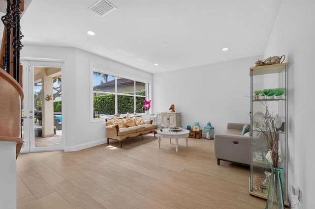 229 E Bayridge Drive, Weston, FL 33326