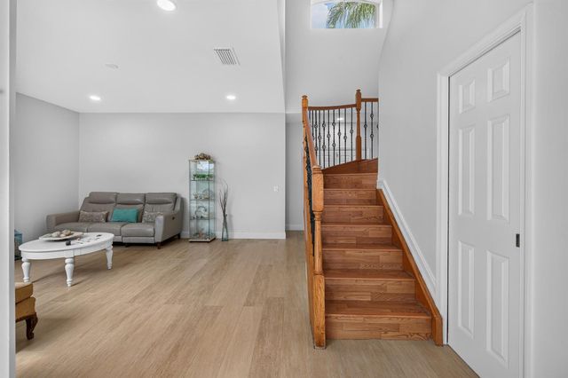 229 E Bayridge Drive, Weston, FL 33326