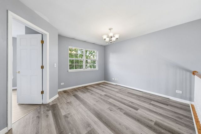 3335 Silver City Court, Montgomery, IL 60538