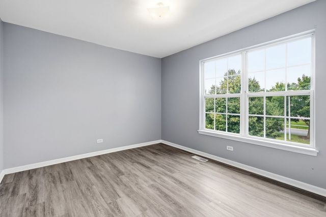 3335 Silver City Court, Montgomery, IL 60538