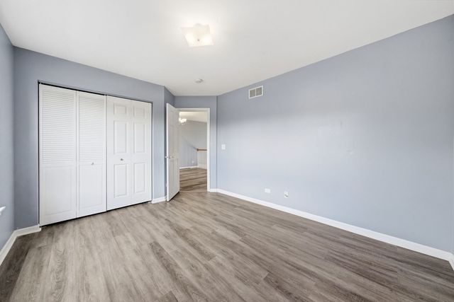 3335 Silver City Court, Montgomery, IL 60538